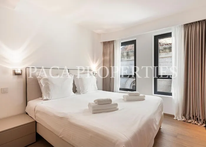 Paca -401- 5 Luxe Cannes