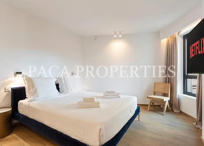 Paca -401- 5 Luxe Cannes